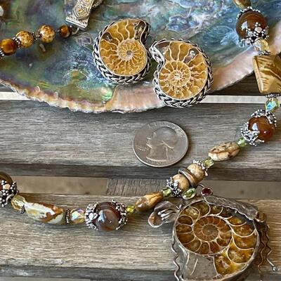 AAJ39   CONTEMPORARY NAUTILUS NECKLACE & EARRINGS STERLING SILVER & FOSSIL