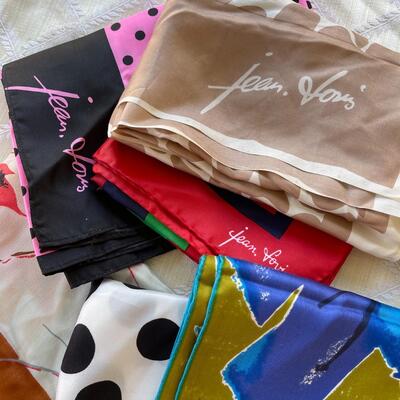 AA    VINTAGE GROUP OF DESIGNER SILK SCARVES VERA JEAN LOUIS LILLIAN VERNON