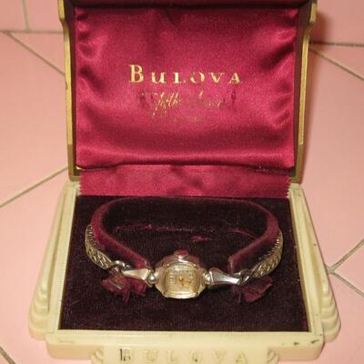 MS Vintage Ladies Bulova Wrist Watch Wind Up 10k Gold Filled Original Box