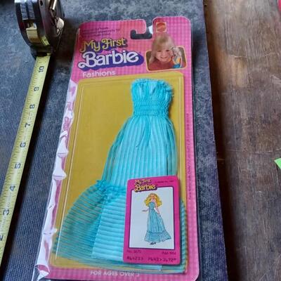LOT 8  BARBIE OUTFIT