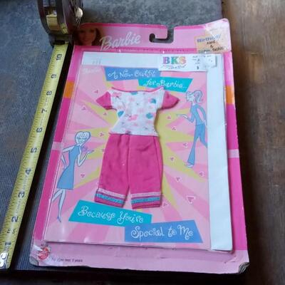 LOT 9  BARBIE OUTFIT