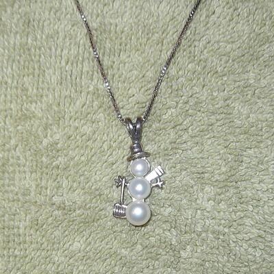 MS Sterling Silver & Pearl Snow Man Pendant & Chain