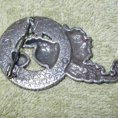 MS Scandinavian Style Bird Brooch Pin Hearts 3"