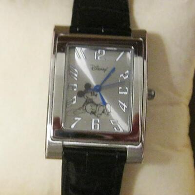 MS Disney Mens Wrist Watch Mickey Mouse Like New Limited Edition Shareholders
