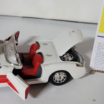 !957 White Corvette