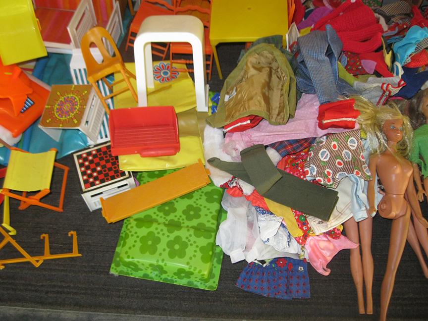 MS Large Collection Mattel Barbie & Ken Dolls Furniture Cloths Tables  Chairs Pool 1960s & 70s