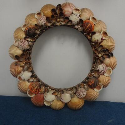 LOT 181. SHELL WREATH OR FRAME