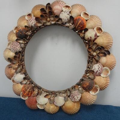 LOT 181. SHELL WREATH OR FRAME