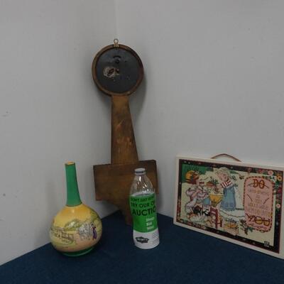LOT 183. CLOCK (UNTESTED) AND HOME DECOR
