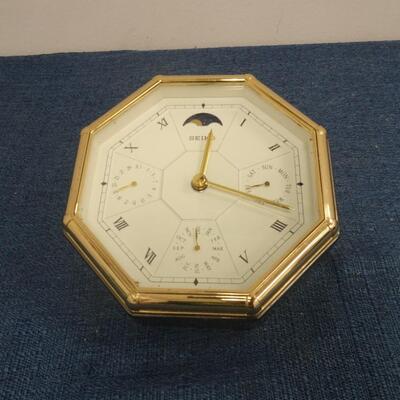 LOT 184. SEIKO DESK CLOCK (NOT TESTED)