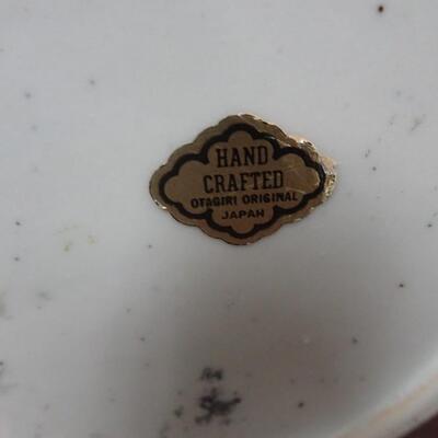LOT 186 VINTAGE MUGS, AND WOOD TRAY