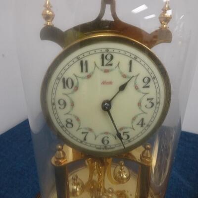 LOT 192. FOUR ANNIVERSARY CLOCKS (NOT TESTED)