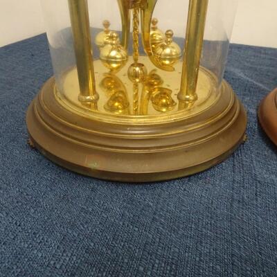 LOT 192. FOUR ANNIVERSARY CLOCKS (NOT TESTED)
