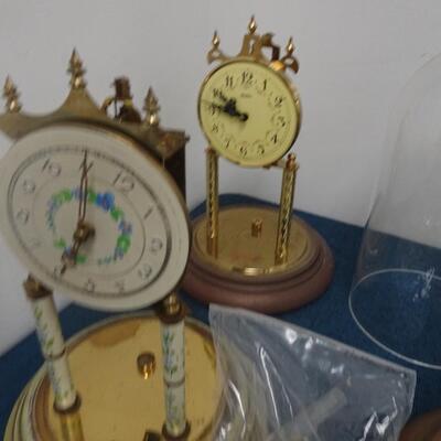 LOT 194. CLOCK PARTS