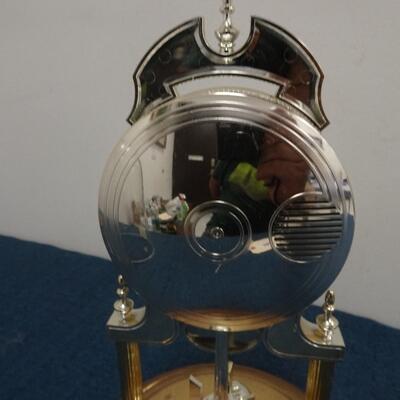 LOT 195 TWO ANNIVERSARY CLOCKS