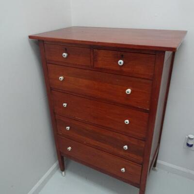 LOT 196 DRESSER