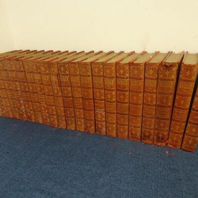 LOT 197. LEATHER BOOKS COLLECTION " HUGO'S WORKS"