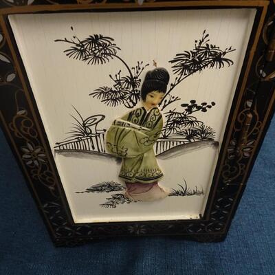 LOT 200. VINTAGE JEWELRY BOX