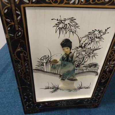LOT 200. VINTAGE JEWELRY BOX