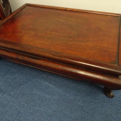 LOT 207  PLANT STAND/TABLE AND TABLE STAND