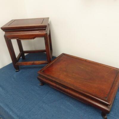 LOT 207  PLANT STAND/TABLE AND TABLE STAND