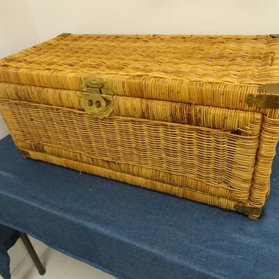 LOT 208 WICKER DRAWER AS IS CONDITION