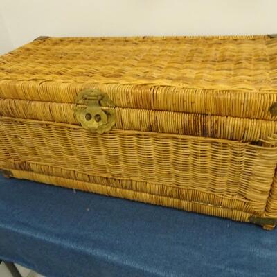 LOT 208 WICKER DRAWER AS IS CONDITION