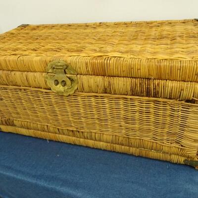 LOT 208 WICKER DRAWER AS IS CONDITION
