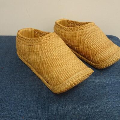 LOT 209  WOVEN SHOES