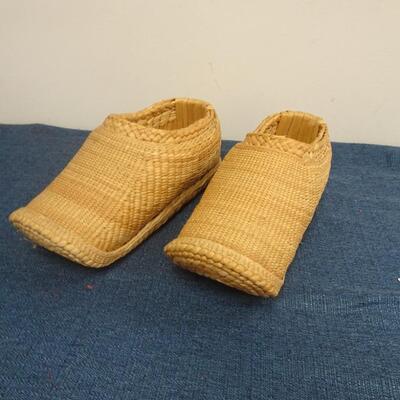 LOT 209  WOVEN SHOES