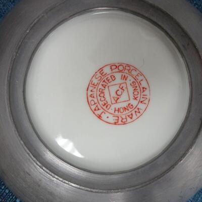 LOT 211. COLLECTION OF DECORATIVE PLATES