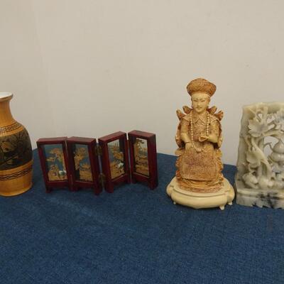 LOT 213. HOME DECOR ITEMS