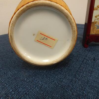 LOT 213. HOME DECOR ITEMS