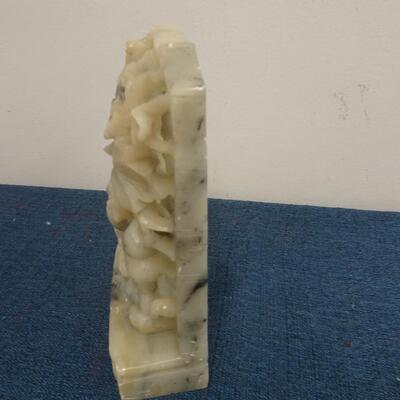 LOT 213. HOME DECOR ITEMS