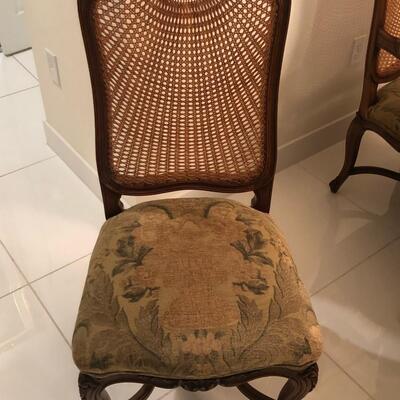 Traditional Italian Dining Table with 12 Chairs and 2 leaf extensions.