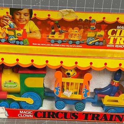 #25 Magic Clown Circus Train New In the Box!...
