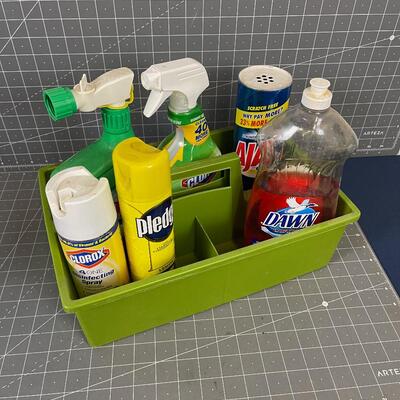 #112 Tub of Cleaning Items 