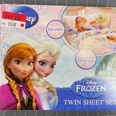 #163 Disney FROZEN Twin Sheet Set NEW 