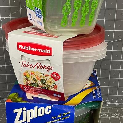 #181 Lots of Plastic Resealable Storage Containers 