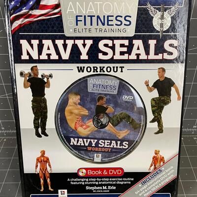 #183 Navy Seals Work Out Book and DVD New in the Box 