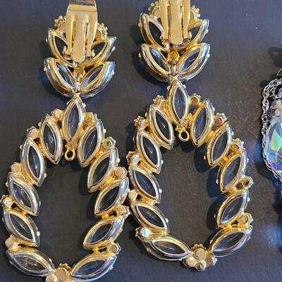 Lot J25: Vintage Clip-On Earrings/ Cocktail Jewelry, Napier and More (Chunky Bling!)