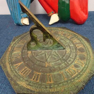 LOT 217. HOME DECOR