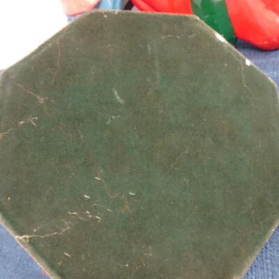 LOT 217. HOME DECOR