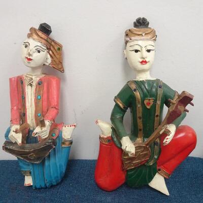 LOT 217. HOME DECOR