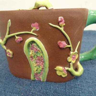 LOT 218. CLAY TEA POT