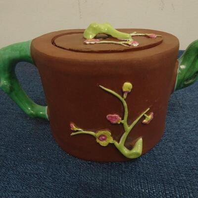 LOT 218. CLAY TEA POT