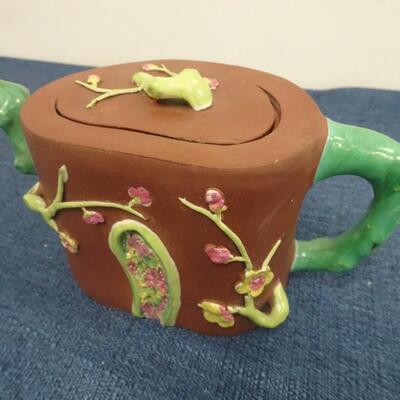 LOT 218. CLAY TEA POT