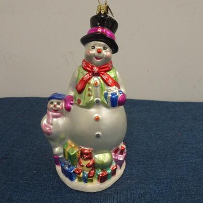 LOT 220 HOLIDAY HOME DECOR