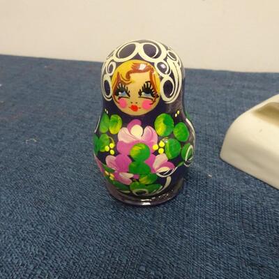 LOT 220 HOLIDAY HOME DECOR