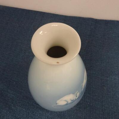 LOT 221. COPENHAGEN MICE VASE